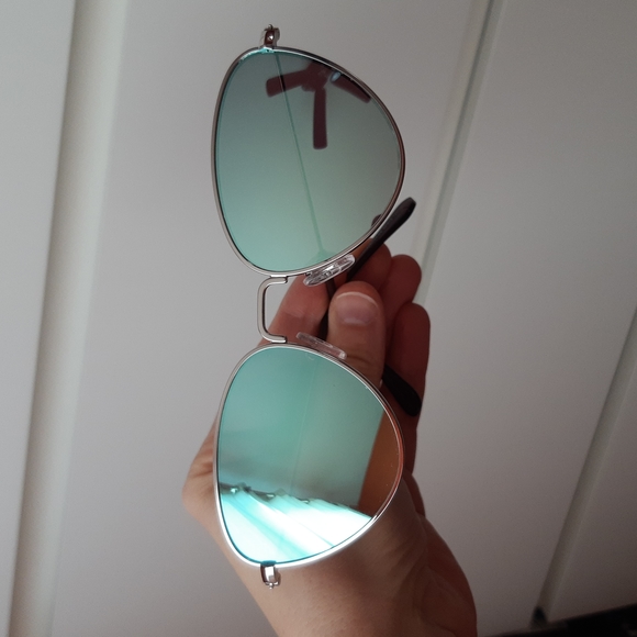 New ZARA Sunglasses - Picture 3 of 6